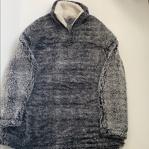 Altar’d State fleece - Picture 1 of 2